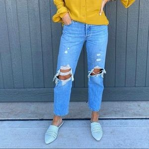 Levi cropped distressed straight leg jean.